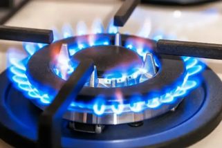 Plyn zdraží, distributoři se bojí chaosu. Raději už teď varují zákazníky, že povolenky zabolí - Echo24.cz