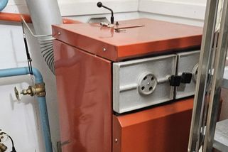 Emisním povolenkám se půjde vyhnout a topit dál kotlem bez přirážky. Řešení je snadné a legální