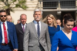 Dva ze čtyř hlavních strážců prezidenta odešli - Seznam Zprávy