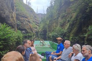 Do Edmundovy soutěsky v Hřensku se poprvé po třech letech od požáru vrátily lodičky - Novinky