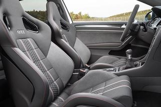 Automobilový gigant vyhlásil bankrot. Obrovská rána pro zákazníky, Češi patřili mezi nejvěrnější