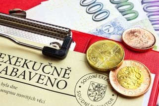 Vláda zvažuje nový bič na dlužníky - Novinky