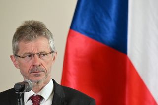 Předseda Senátu oznámil, že měl po osmi dnech negativní test na koronavirus