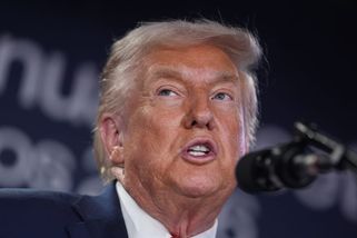 Trump nyní může zastavit dvě války najednou, míní ukrajinský diplomat. Popsal možný scénář