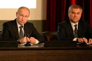 Česko by mělo být Rusku vděčné, ne žádat kompenzace za Vrbětice, míní šéf Dumy - Novinky