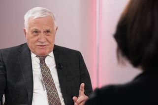 Klausovo ministerstvo po listopadu 89 tajně půjčilo Rusku miliardu dolarů - Seznam Zprávy