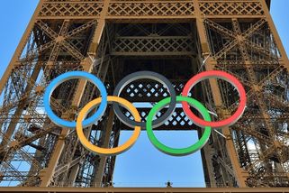 Spor o olympijské kruhy: Starostka si prý dělá z Eiffelovky reklamní poutač - Seznam Zprávy