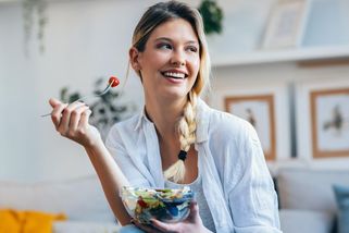 Kdo je největší gurmán zvěrokruhu a komu stačí proteinová tyčinka? Vztah k jídlu podle znamení - Proženy.cz