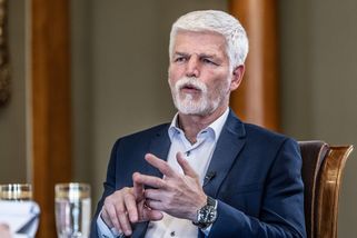 Pavel: Každý, kdo nabádá k odchodu z EU a NATO, Česko poškozuje - Novinky
