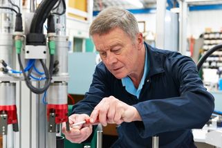 Nižší krácení předčasného důchodu pro lidi, kteří dlouho pracovali