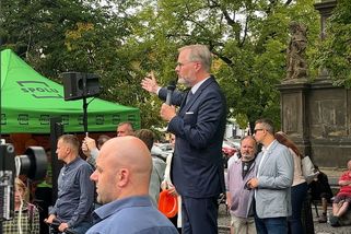 Jeden dopadl 200 kilometrů od naší hranice. Fiala v Litoměřicích promluvil o ruských dronech - Novinky