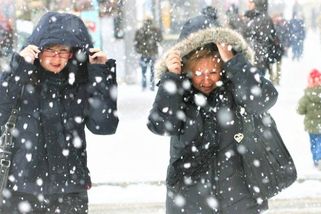 Meteorologové vydali výstrahu před sněhem. Upřesnili místa, kde bude situace nejvážnější