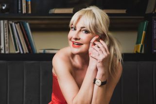 Vánoce spisovatelky Báry Nesvadbové jsou plné lásky a pomoci druhým, přesto je jednou zrušila. Co jí k tomu vedlo a proč je podle ní vaječnák nejhorší pití na světě?