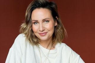 Šťastná Veronika Arichteva se pochlubila krásnými fotkami s těhotenským bříškem. A moc jí to sluší! - Proženy.cz