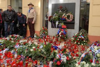 ANKETA k výročí 17. listopadu: Ptali jsme se lidí, co pro ně dnešní den znamená – eXtra.cz