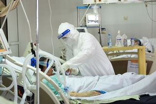 Dejte mi vakcínu, prosí v USA na smrtelné posteli pacienti s covidem. Na to už je pozdě - Novinky