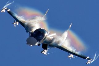 Piloti ruské stíhačky se omylem katapultovali v hangáru, oba zemřeli - Seznam Zprávy