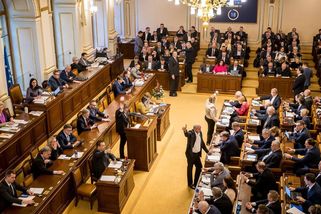 Zveřejňování lží ve volebních kampaních nebude přestupkem, rozhodla Sněmovna - Seznam Zprávy