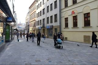 Konec prací a nová dlažba na České: podívejte se, jak brněnská pěší tepna vypadá