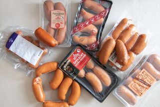 VELKÝ TEST ŠPEKÁČKŮ: buřt za 14 korun nám chutnal víc než ten za 40