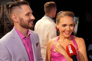 V růžových šatech vypadala jako holčička: Ale nesmíte se na mě dívat moc zblízka, smála se Lucie Vondráčková - Super.cz