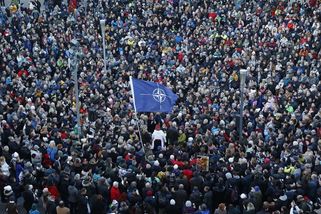 Česko bych držel od války co nejdál, vzkázal Pavel plnému náměstí v Ústí - Seznam Zprávy