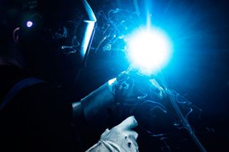 Peníze odtečou pryč. Ekonomka popsala, co udělají nižší daně pro firmy - Seznam Zprávy