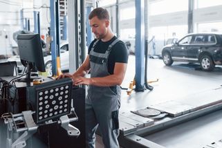 Dokola se hlásí odmítnutí uchazeči. Spolehliví lidé chybí, stěžují si firmy - Novinky