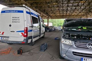 V Česku vznikne emisní policie. Jednotky budou mít majáky i nebývalé pravomoce. Zaměří se na kouřící diesely a kamiony - Garáž.cz