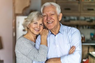 Poslanci schválili mimořádnou valorizaci 300 korun: Spočítejte si důchod v kalkulačce