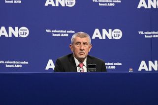 ANO si opět zvolilo za šéfa Babiše. Chce bojovat o voliče pětikoalice - Novinky