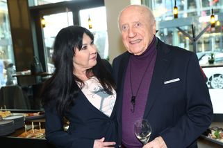 Dáda poprvé od úmrtí Aničky na veřejnosti. Podpásovka od Felixe i sklenka v ruce