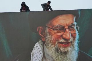 Vystopovat Chameneího pomohly Mosadu teheránské dopravní kamery - Novinky