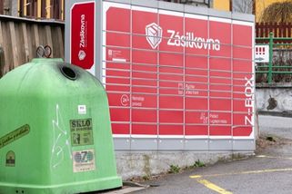 „Tohle snad nemyslí vážně: Pomohl mi až kolemjdoucí!“ Příběhy z výdejních boxů Alzy a Zásilkovny, které šokují!