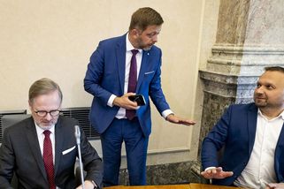 Politici si musí pospíšit. Hrozí jim, že za leden nedostanou výplatu - Novinky