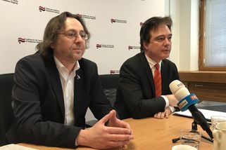 Seznam komunistů pro snížení důchodů se rozšířil o další funkce. Někteří bývalí prominenti se soudí