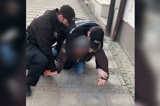 Donucovací prostředky kvůli roušce? Zcela nezákonné, tvrdí právník - Novinky