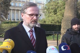 Fiala řešil v Londýně s Johnsonem i V4 migraci a válku na Ukrajině