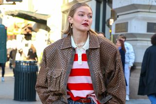 6 kousků stačí na celé jaro. Kapsulový šatník pro jarní sezonu 2026