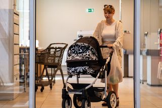 Vyhodili ji z obchodu kvůli kočárku. Nenechala si to líbit a to, co se stalo pak, si bude pamatovat dlouho