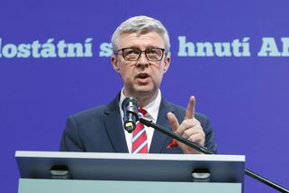 Havlíček: Musíme být důrazní, pojedeme kobercový nálet - Novinky