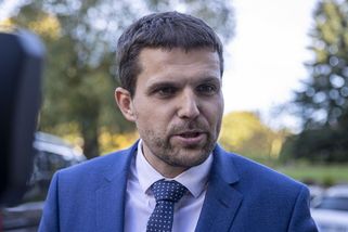 Hladík v možném střetu zájmů: hlasoval pro známého, od něhož koupili dům - Seznam Zprávy