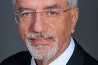 Europoslanec ANO koupil výhodně obecní pozemek. Od starostky, jež je jeho ženou - Seznam Zprávy