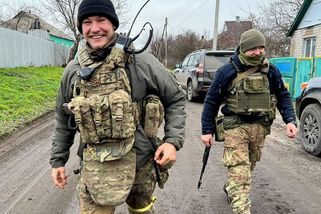 Ukrajinec přežil zásah z 30mm kanonu, který prorazí i pancíř BVP