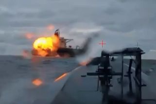 Ukrajinské drony v Černém moři zasáhly tanker ruské stínové flotily - Novinky