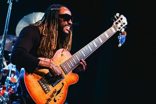 Jedna basa vládne všem. Přijíždí Thundercat, virtuos, který hraje ve Star Wars - Seznam Zprávy