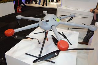 Kdy začnou drony v Česku doručovat balíčky až na zahradu? Ptejte se Jakuba Krause z ČVUT - Zdopravy.cz