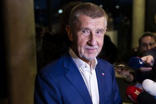 Babišova firma tvrdila, že měla reklamu na Čapím hnízdě. Fotky doložily opak - Seznam Zprávy