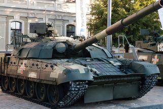 Češi na zbraně pro Ukrajinu vybrali přes miliardu. Peníze jdou na drony i tank - Seznam Zprávy