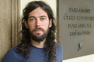 Tváře poslanců, které už ve Sněmovně neuvidíte. Končí skoro celý klub Pirátů - Seznam Zprávy